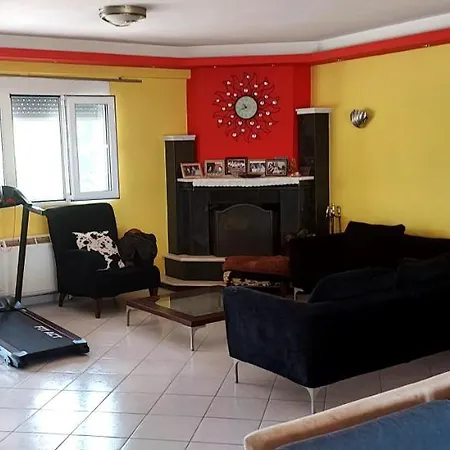 Koukmaris House Homestay *